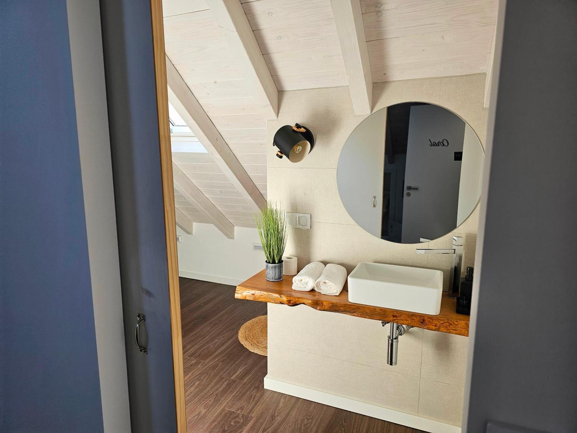 Surfsoul Guesthouse - Bed And Breakfast Пениши Экстерьер фото